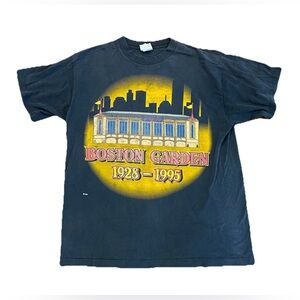 Vintage Boston Garden Anniversary T-Shirt Large 67 Years 90s Faded NHL Bruins